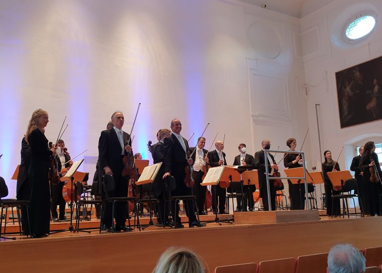 Tomas Netopil Mozarteumorchester Salzburg