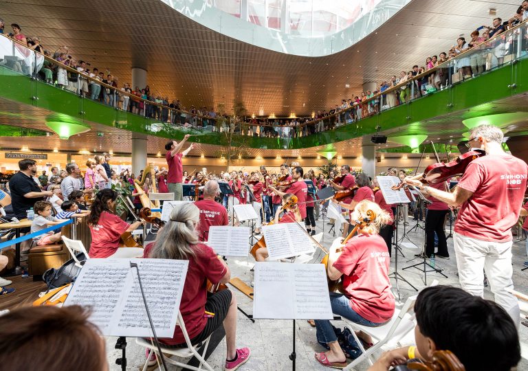 Das Mozarteumorchester Salzburg beim Symphonic Mob im Europark
